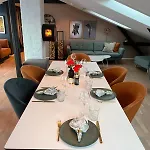 Апартаменты Stylish Gruenerlokka Penthouse With Rooftop Terrace *