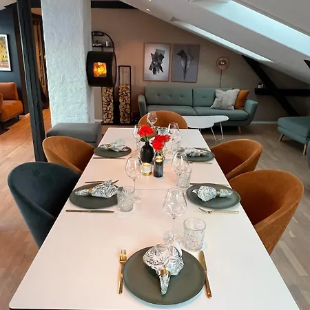 Апартаменты Stylish Gruenerlokka Penthouse With Rooftop Terrace *