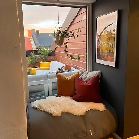 Stylish Gruenerlokka Penthouse With Rooftop Terrace